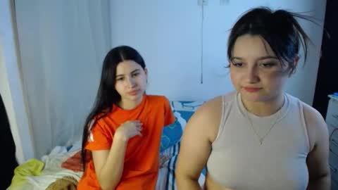 Snapshot of erosgirls_ chatting on 11-17-25, 03:34 erosgirls_ online show from 11-17-25, 03:34