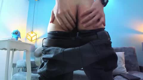 Snapshot of eross_santy chatting on 09-29-25, 12:21 Eross online show from 09-29-25, 12:21