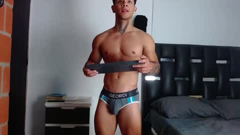 Eros online show from 09-25-25, 04:54