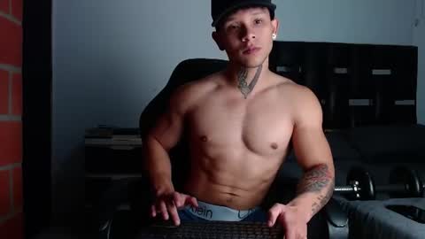 Snapshot of erosscott chatting on 06-10-26, 02:23 Eros online show from 06-10-26, 02:23