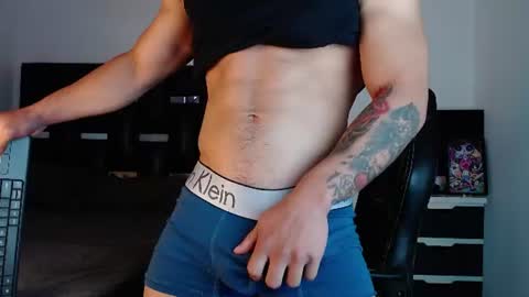 Snapshot of erosscott chatting on 07-08-26, 05:06 Eros online show from 07-08-26, 05:06