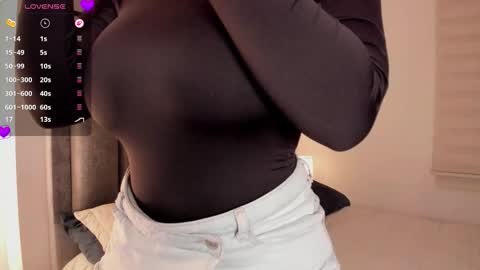 Snapshot of erotic_boobs chatting on 10-03-25, 01:46 Karen online show from 10-03-25, 01:46