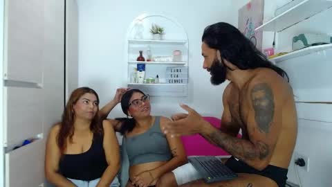 Snapshot of erotic_spa chatting on 05-01-26, 08:57 EROTIC SPA online show from 05-01-26, 08:57