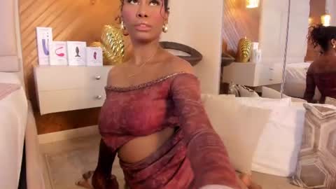 Snapshot of eroticalana_ chatting on 06-17-26, 12:13 Alana online show from 06-17-26, 12:13