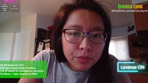 Snapshot of eroticalynn chatting on 02-04-25, 06:38 Lynn online show from 02-04-25, 06:38