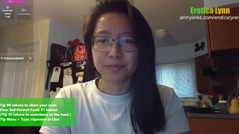 Snapshot of eroticalynn chatting on 02-11-25, 06:55 Lynn online show from 02-11-25, 06:55