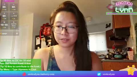 Snapshot of eroticalynn chatting on 10-06-25, 07:11 Lynn online show from 10-06-25, 07:11