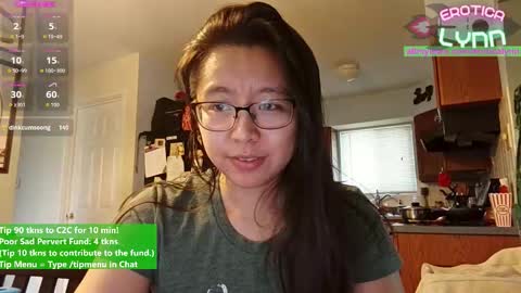 Snapshot of eroticalynn chatting on 12-02-25, 06:58 Lynn online show from 12-02-25, 06:58