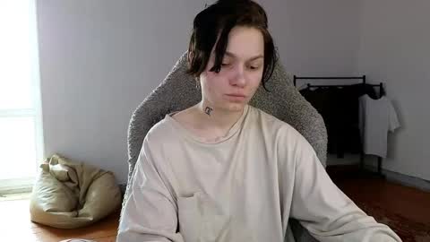 Snapshot of esajukyy chatting on 05-16-26, 05:15 esajukyy online show from 05-16-26, 05:15