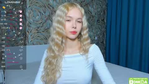 Megan and Brad online show from 04-11-26, 01:37