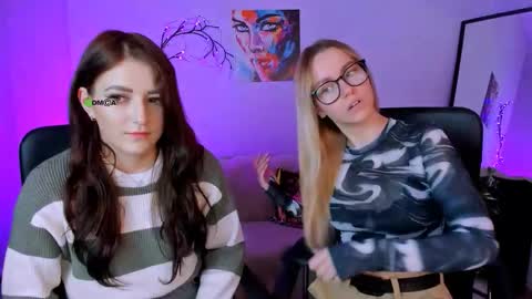 Snapshot of esma_shine chatting on 10-17-25, 07:27 esma_shine online show from 10-17-25, 07:27