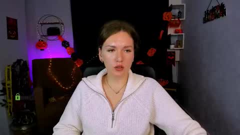 esma_shine online show from 10-23-25, 07:40