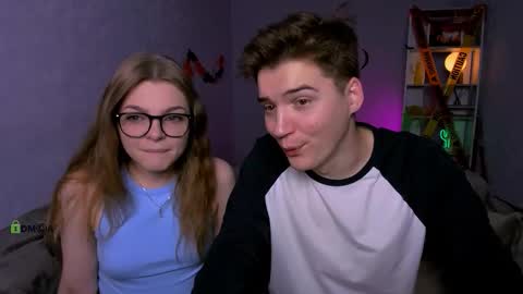 esma_shine online show from 10-24-25, 07:10