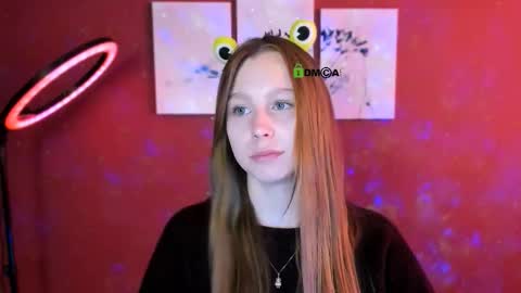 Snapshot of esme_moore_ chatting on 10-08-25, 08:45 esme_moore_ online show from 10-08-25, 08:45