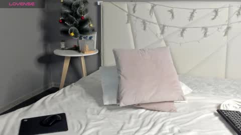 Esme Runn online show from 01-18-25, 10:17