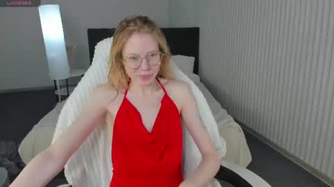 Esme Runn online show from 07-04-26, 03:02