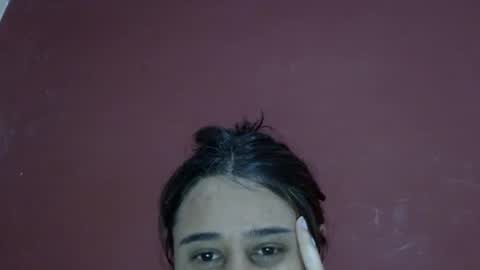 esmeralda online show from 05-27-26, 04:42