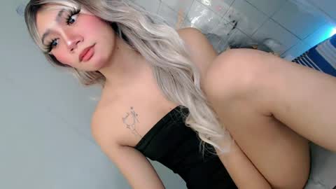 esmeralda28x online show from 06-22-26, 11:57