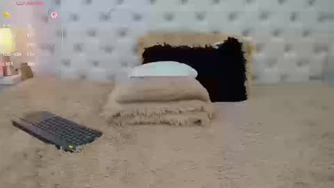 esmeralda  online show from 09-10-25, 03:34