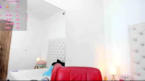 esmeralda  online show from 11-22-25, 06:07