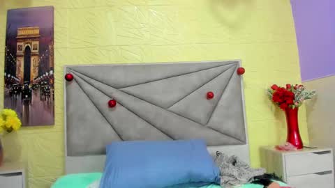 Esmeralda .INDEPENDENT MODEL online Monday to Saturday 3 pm Chicago online show from 03-06-25, 03:02