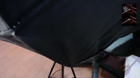 Snapshot of esmeralda_pym chatting on 02-25-26, 12:26 Esmeralda online show from 02-25-26, 12:26