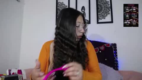 Snapshot of esmeralda_pym chatting on 03-03-26, 12:11 Esmeralda online show from 03-03-26, 12:11