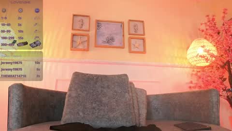 Snapshot of esmeraldagracee chatting on 04-21-26, 01:42 Esmeralda Grace online show from 04-21-26, 01:42