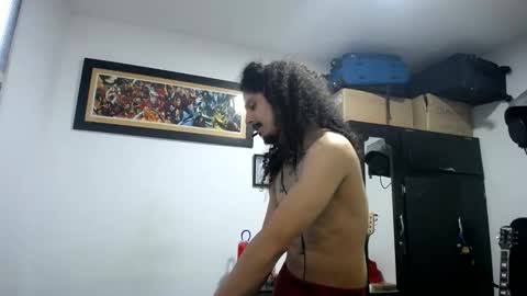Snapshot of esnaider_man chatting on 04-23-26, 11:07 Esnider online show from 04-23-26, 11:07