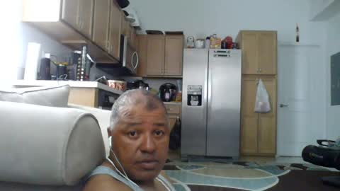 Snapshot of esojph15 chatting on 07-26-26, 01:40 esojph15 online show from 07-26-26, 01:40