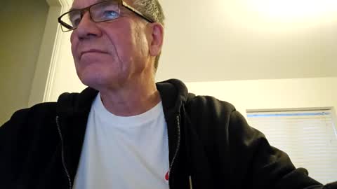 Snapshot of essexb0y chatting on 01-15-25, 04:11 EssexB0y online show from 01-15-25, 04:11