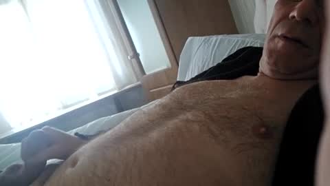 Snapshot of essexb0y chatting on 03-11-25, 07:48 EssexB0y online show from 03-11-25, 07:48