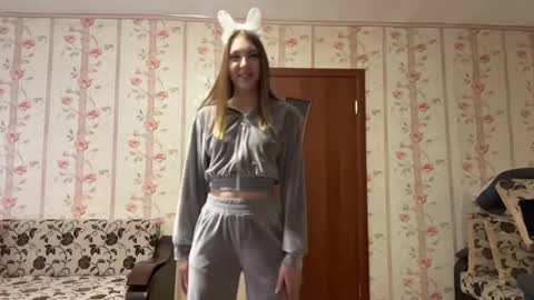 Kate online show from 12-22-25, 12:35