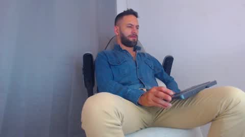 esteban online show from 02-20-25, 01:25