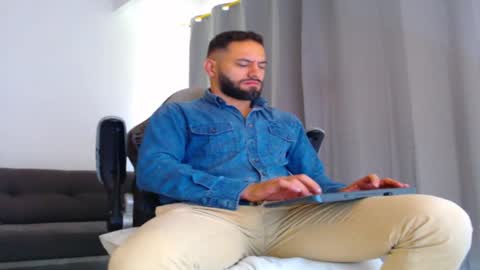 esteban online show from 12-01-25, 01:27