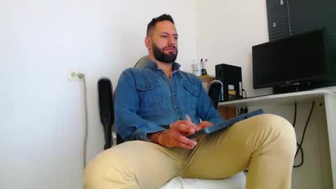 esteban online show from 03-12-26, 02:56