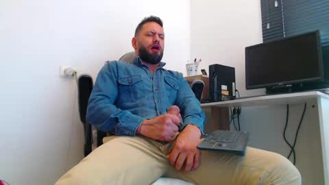 esteban online show from 03-19-26, 05:17