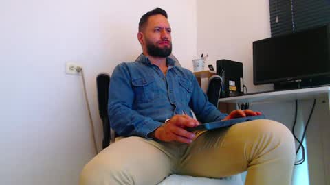 esteban online show from 03-24-26, 01:49