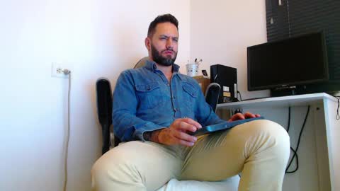 esteban online show from 04-07-26, 08:31