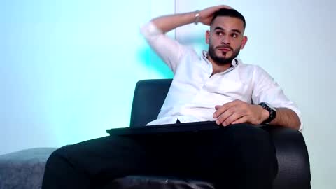 Esteban Fernandez online show from 11-02-25, 08:11