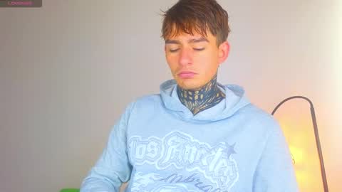 Esteban independent model online show from 01-14-26, 01:06