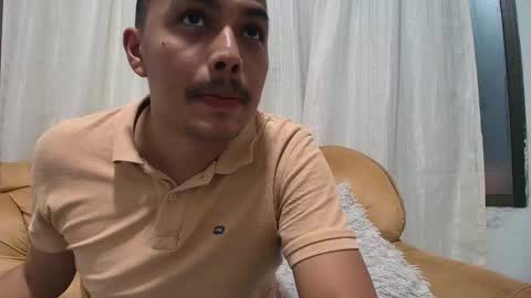 Snapshot of estebancot0314 chatting on 11-12-25, 05:41 Esteban online show from 11-12-25, 05:41