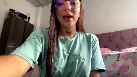 estefa1 online show from 06-08-26, 09:37