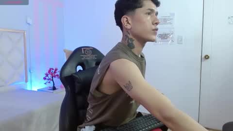 Snapshot of estefan_tay chatting on 02-09-26, 03:10 estefan_tay online show from 02-09-26, 03:10