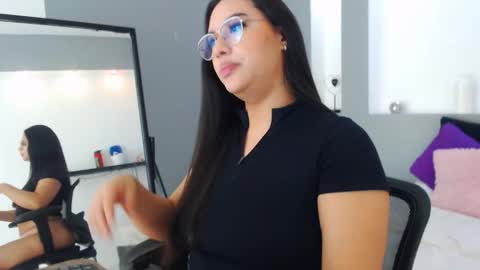 estefania_ramirez_henao online show from 03-23-26, 11:14