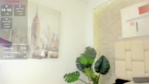 Snapshot of estefanyy_ chatting on 02-17-25, 02:37 estefany online show from 02-17-25, 02:37