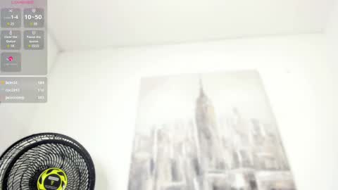 Snapshot of estefanyy_ chatting on 02-23-25, 02:35 estefany online show from 02-23-25, 02:35