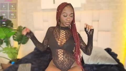 Snapshot of estefanyy_ chatting on 03-05-25, 11:38 estefany online show from 03-05-25, 11:38