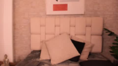 Snapshot of estefanyy_ chatting on 11-14-25, 03:49 estefany online show from 11-14-25, 03:49