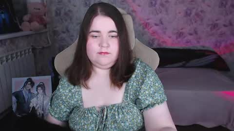 Snapshot of estelle_hicks chatting on 06-05-26, 07:19 estelle_hicks online show from 06-05-26, 07:19